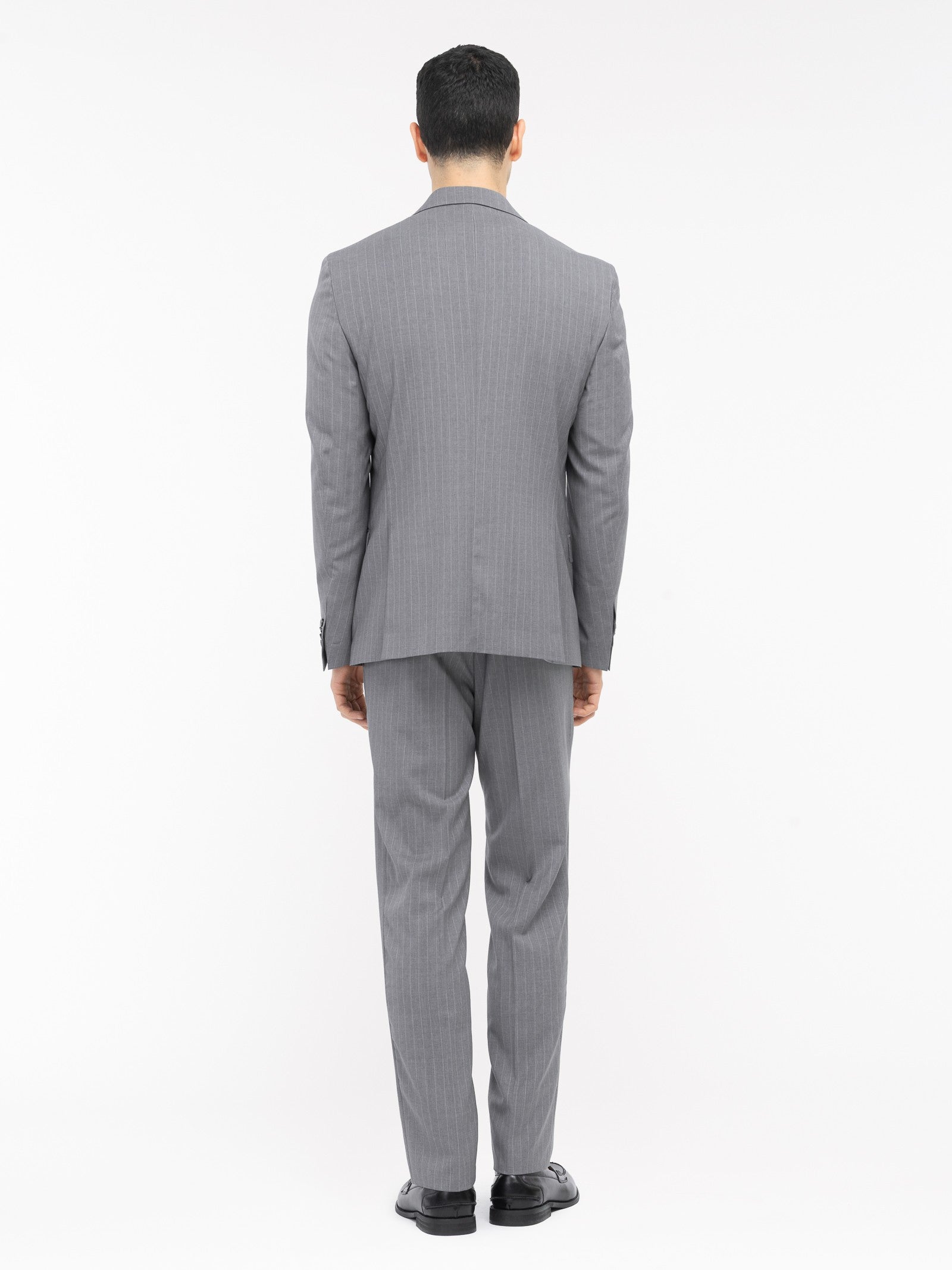 Abito gessato lana vergine super 100`s 44 / GRIGIO